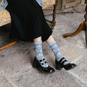 LumeFlora – Soft Cotton Embroidered Flower Socks