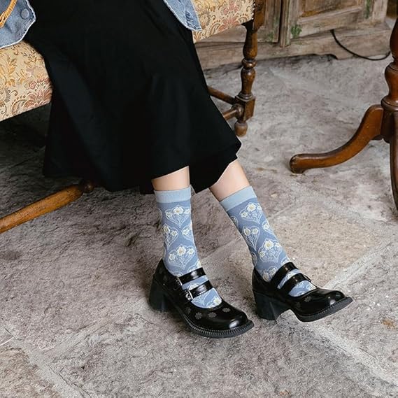 LumeFlora – Soft Cotton Embroidered Flower Socks