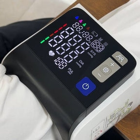 VitalSense – Professional Blood Pressure Monitoring Device