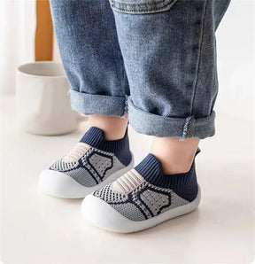 SnugSteps Baby – Anti-Slip Baby Slippers