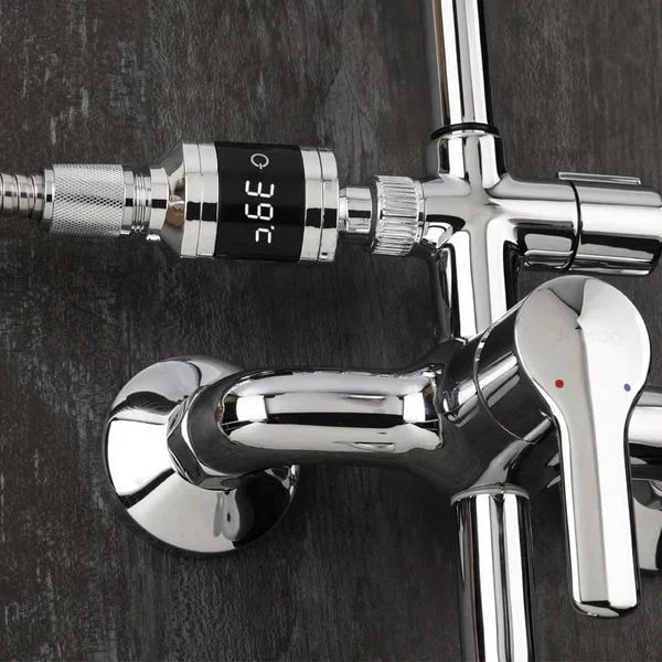 AquaTemp – Smart Shower Temperature Monitor