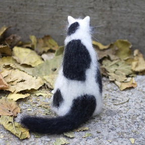 CurioCat - Soft Wool Figurine
