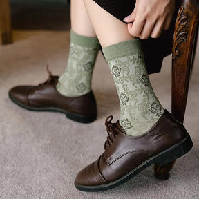 LumeFlora – Soft Cotton Embroidered Flower Socks