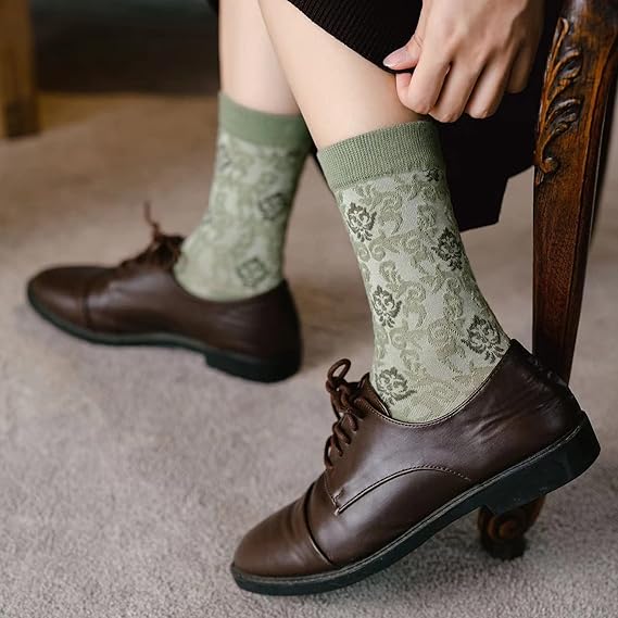 LumeFlora – Soft Cotton Embroidered Flower Socks