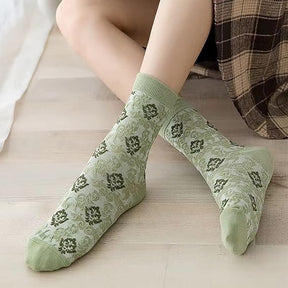 LumeFlora – Soft Cotton Embroidered Flower Socks