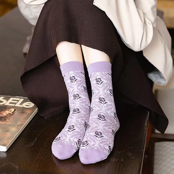 LumeFlora – Soft Cotton Embroidered Flower Socks