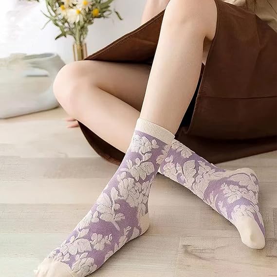 LumeFlora – Soft Cotton Embroidered Flower Socks