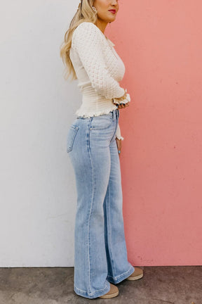 ShapeDenim – Vintage Wash Straight-Leg Jeans