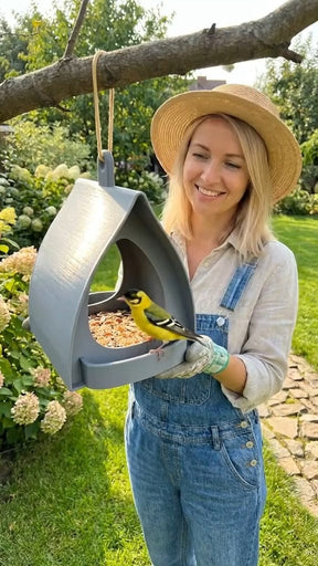 BirdBloom – Window View Feeder
