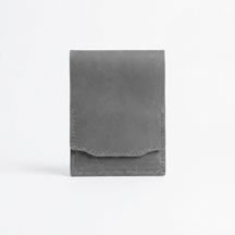 HeritageCraft – Vintage Full-Grain Leather Snap Wallet