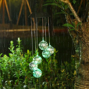 LunaBreeze Chime – Weatherproof Solar Garden Light Charm