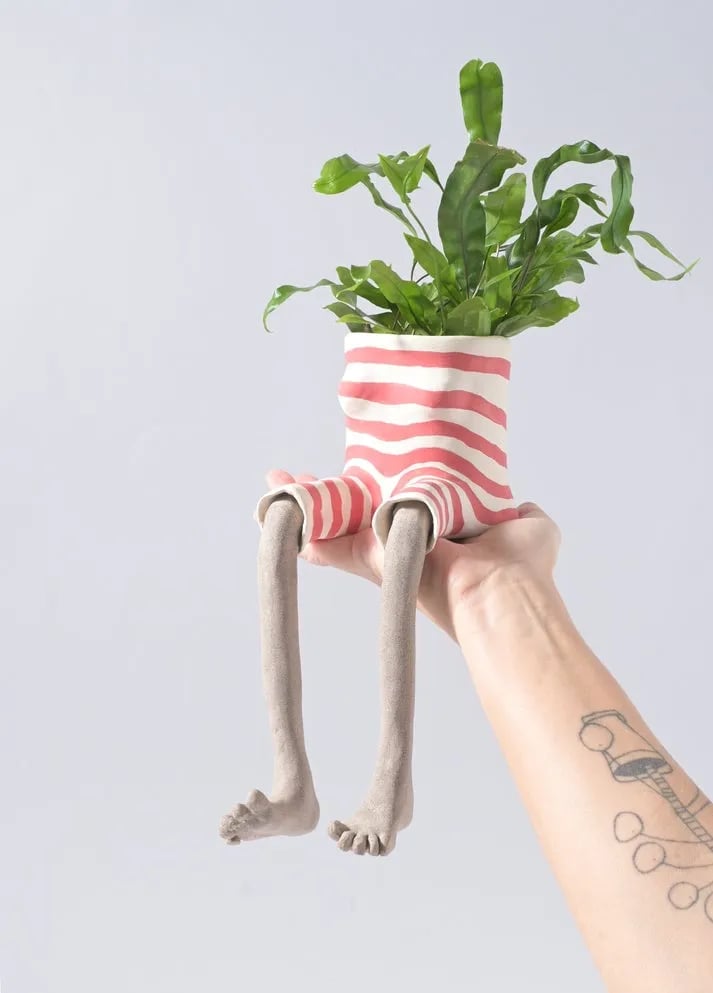 SproutBuddy - Decorative Hanging-Leg Planter