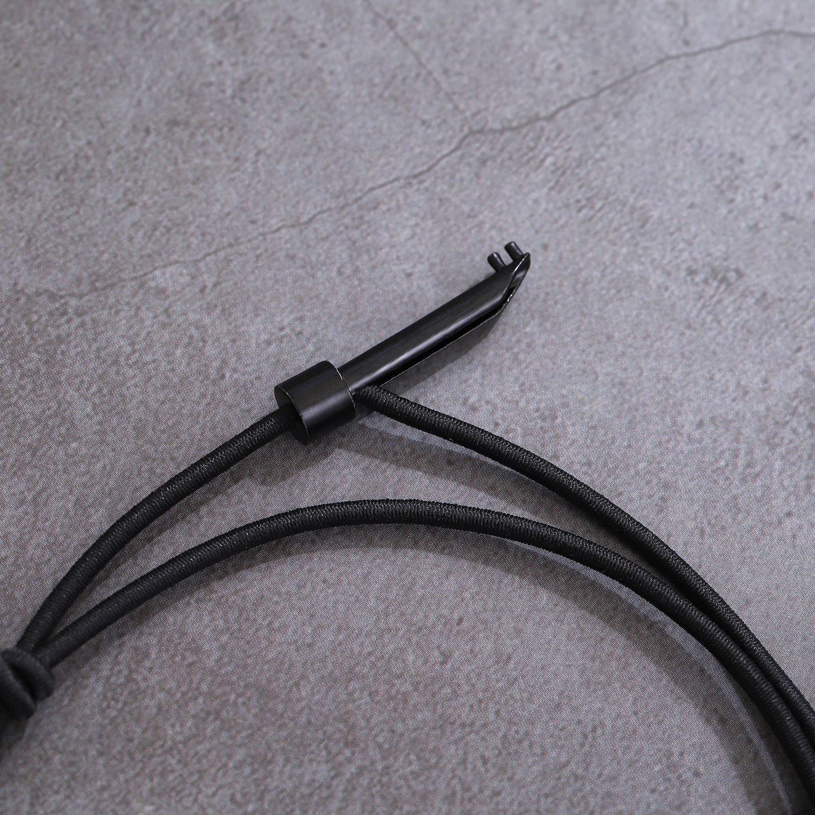 RescueBand – Emergency Glass Breaker Strap