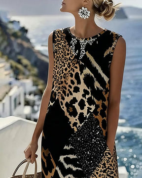 SavannaChic Midi – Leopard Shift Dress