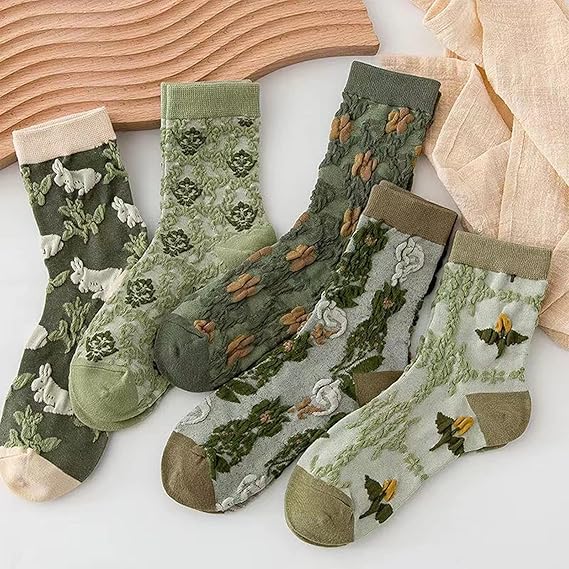 LumeFlora – Soft Cotton Embroidered Flower Socks