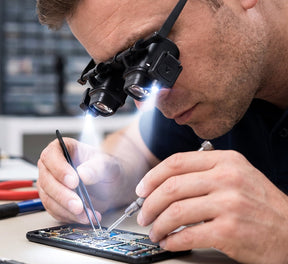 VisionPro – Hands Free LED Magnifier Glasses Kit