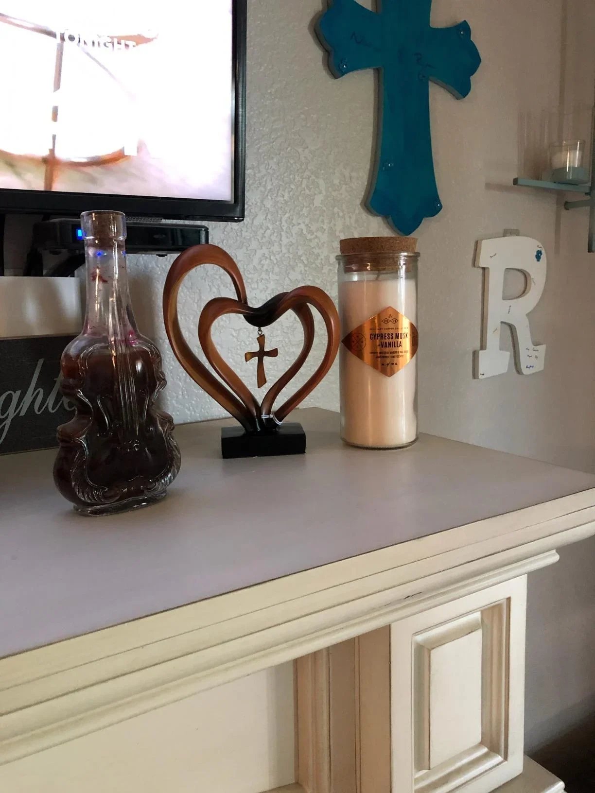 DivineHope – Faith-Inspired Cross Décor