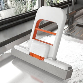 WipeFlow – Easy Squeeze Mop System