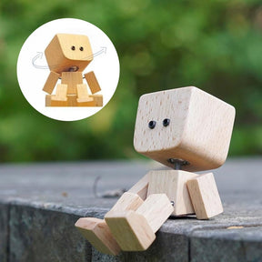 Nod & Wiggle – Lively Wooden Companion