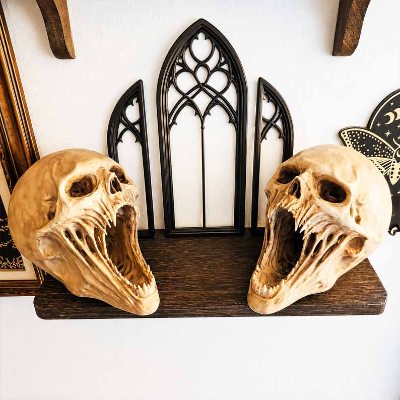 DreadHollow – Skull Collector Sculpture