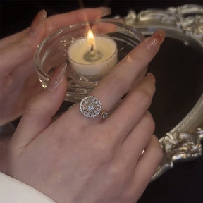 LumiRing – Delicate Round Zircon Luxury Ring