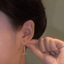 BloomSpark – Shiny Diamond Flower Earrings