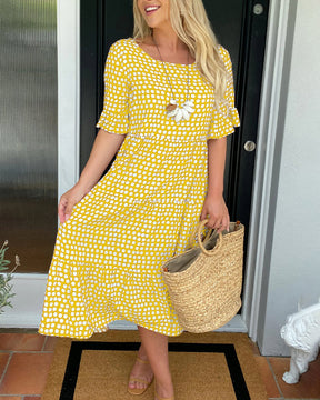 EveCharm – Polka Dot Round Neck Midi Dress