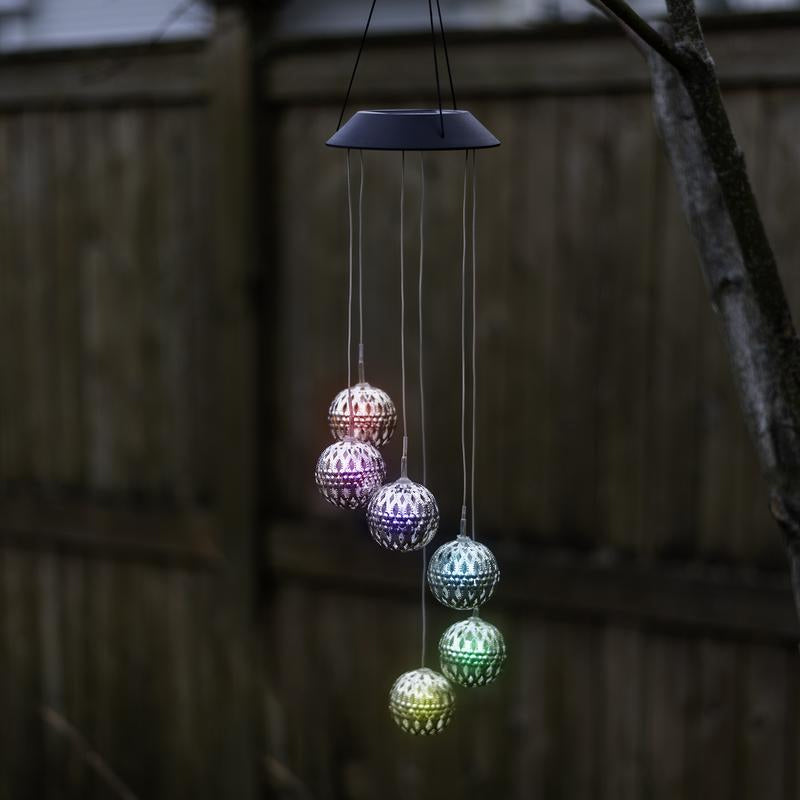LunaBreeze Chime – Weatherproof Solar Garden Light Charm