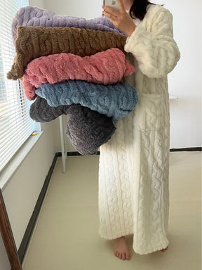 CozyLoom – Winter Coral Velvet Home Clothes