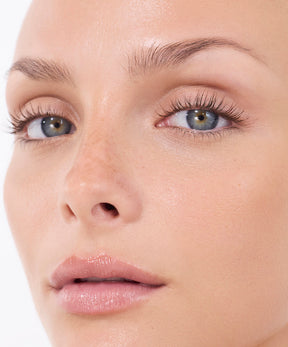 LumeLength – 12H Sculpt, Lift & Lengthen Mascara