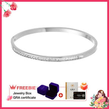 StarlightAura – Elegant Charm Bracelet