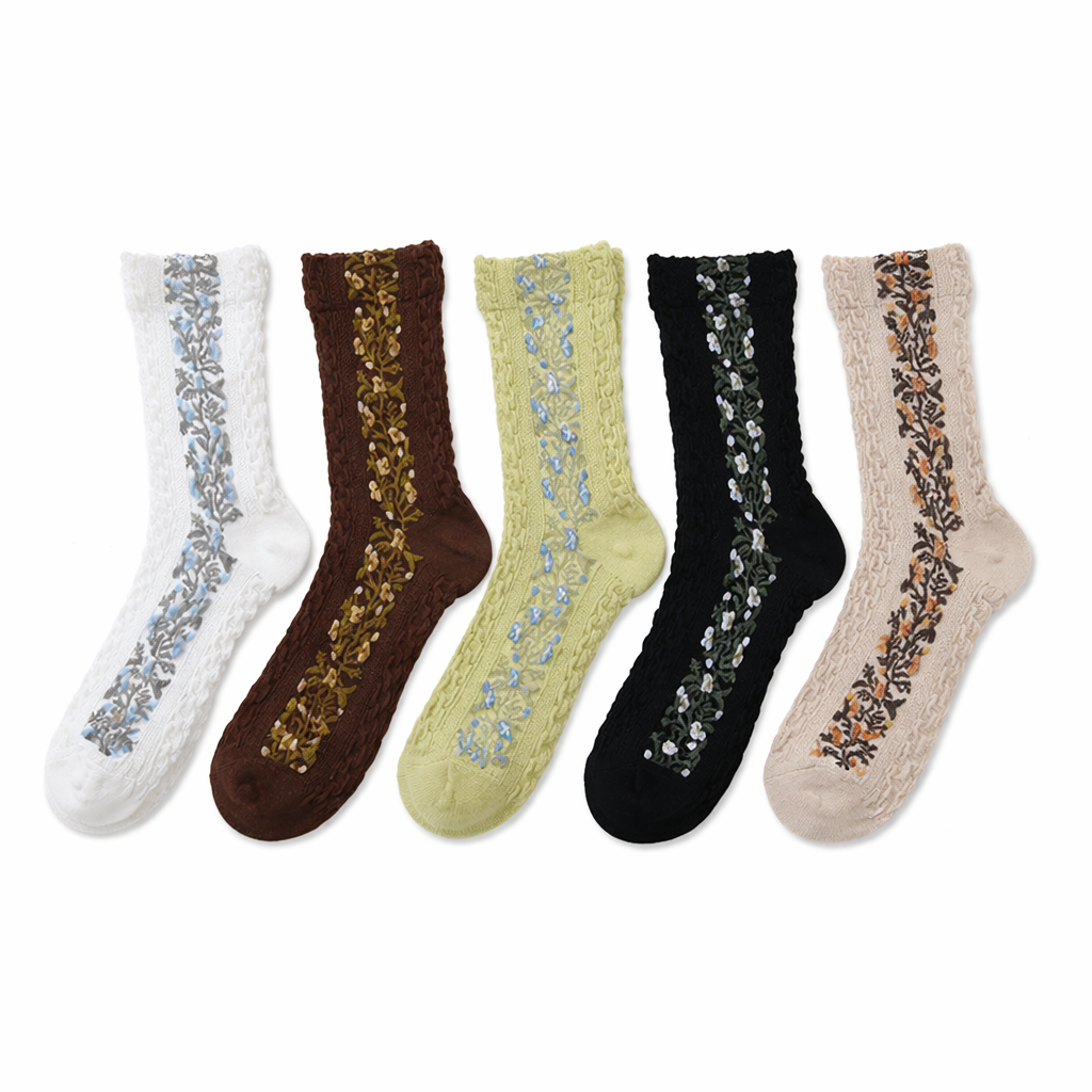 LumeFlora – Soft Cotton Embroidered Flower Socks