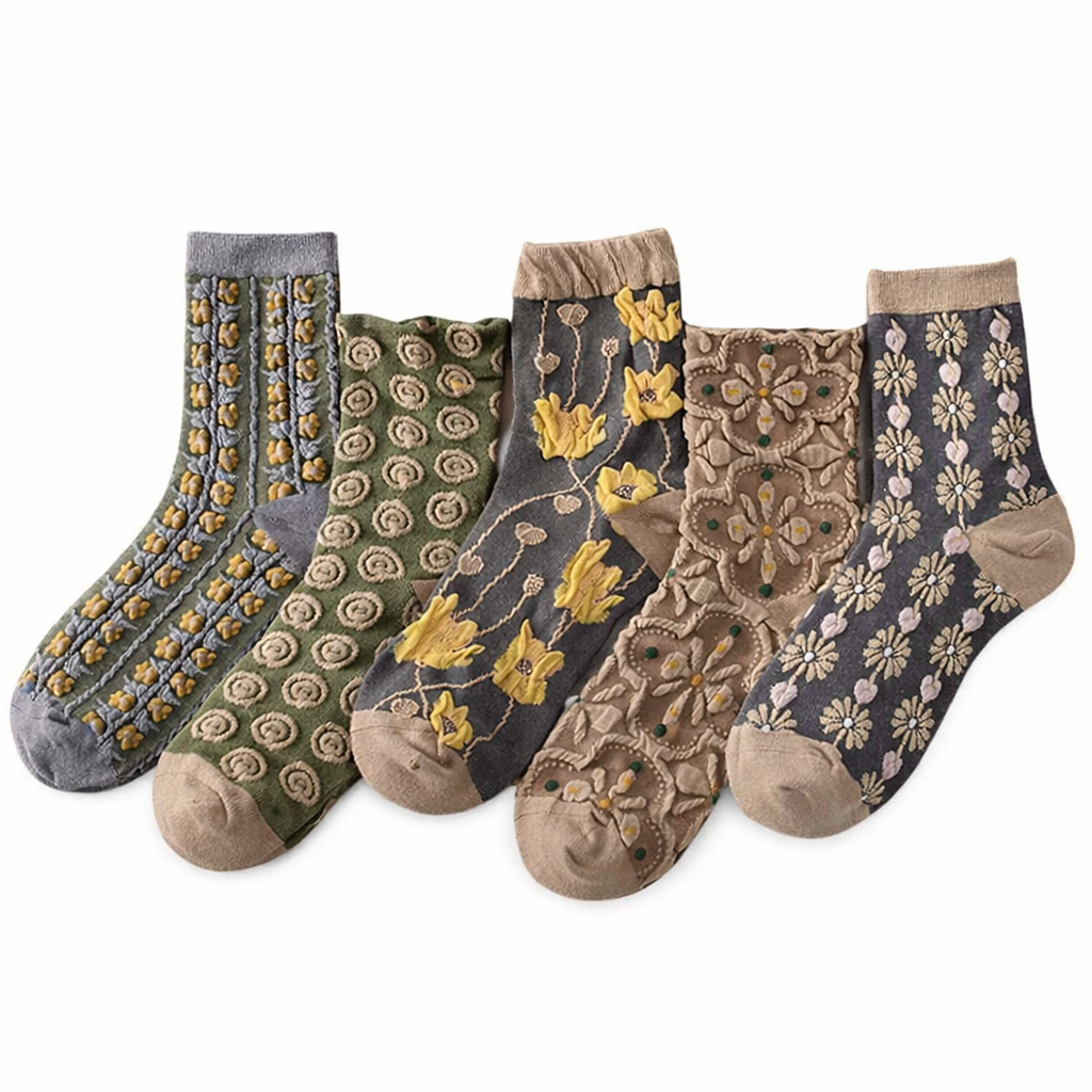 LumeFlora – Soft Cotton Embroidered Flower Socks