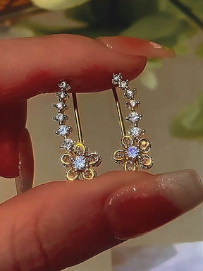 Aurelle – Elegant Statement Earrings