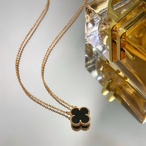 CelestiaGlow – Timeless Sparkle Pendant Necklace