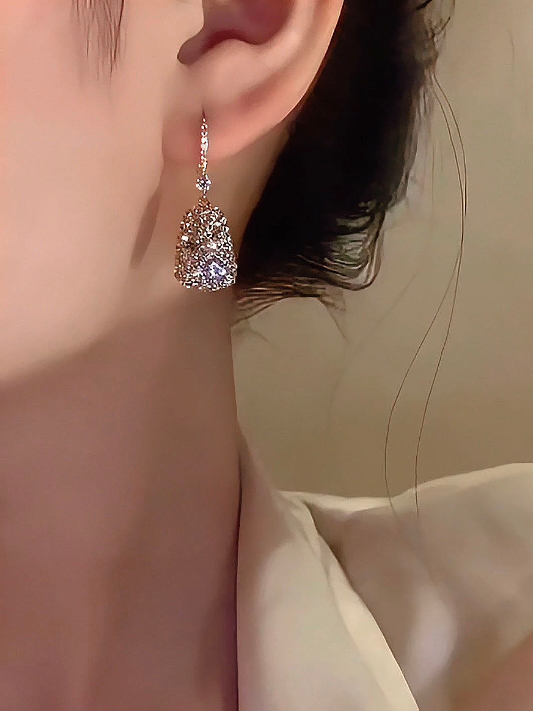 Celeste Glow – Timeless Silver Beauty Earrings