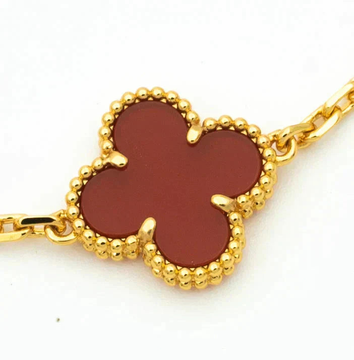 AuraLeaf – Lucky Carnelian Clover Bracelet