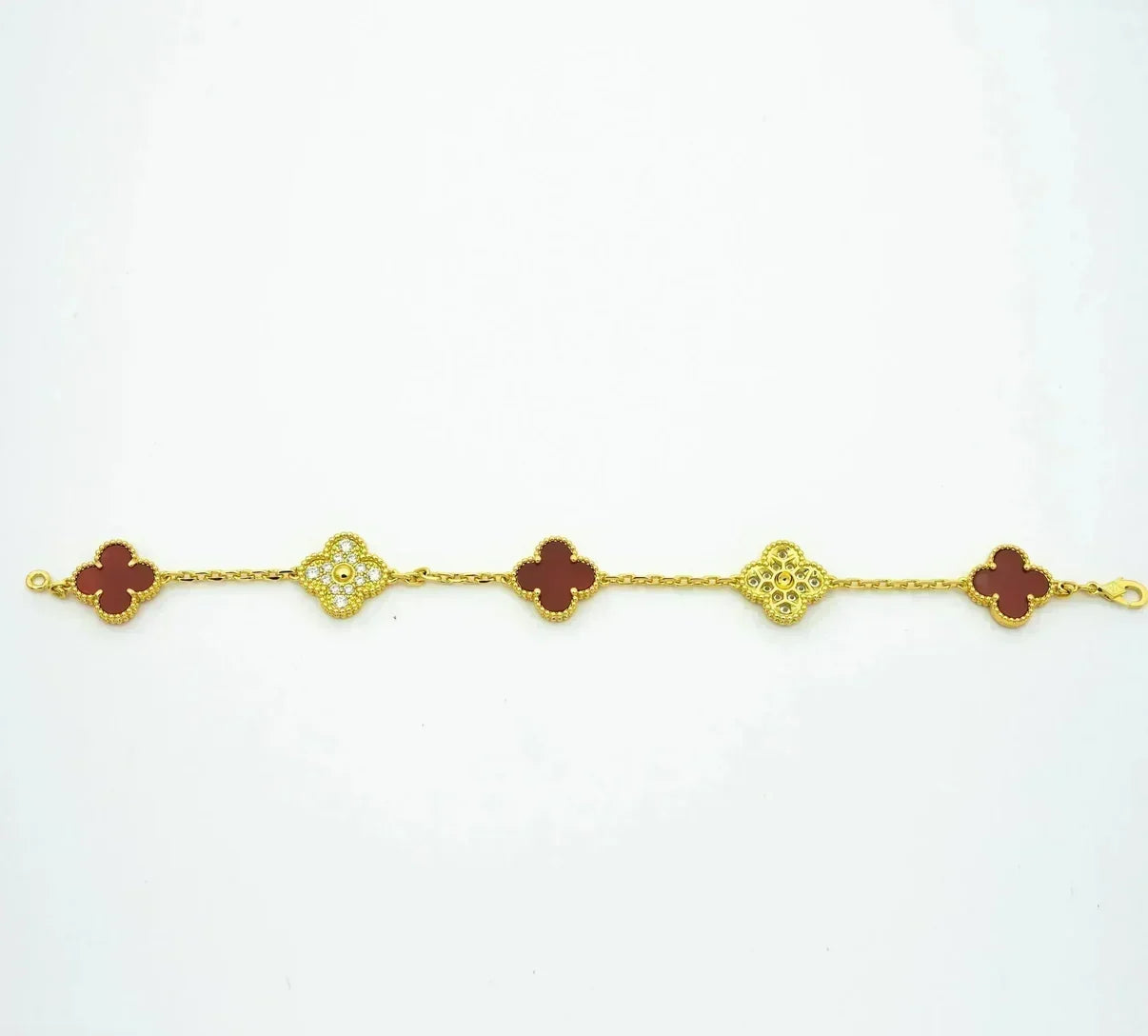 AuraLeaf – Lucky Carnelian Clover Bracelet