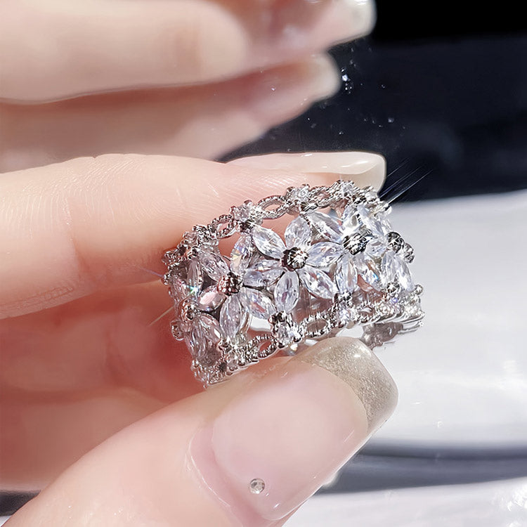 BloomVera – Certified Moissanite Flower Statement Ring