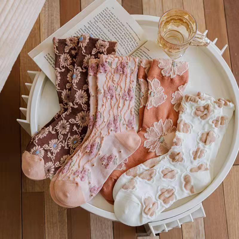 LumeFlora – Soft Cotton Embroidered Flower Socks