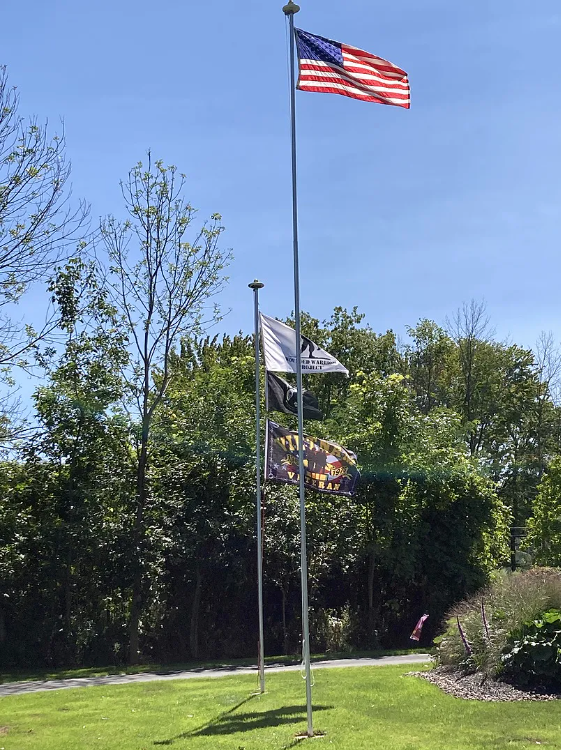 SolarGlory – Telescopic Flagpole with LED Light
