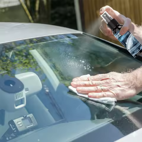 MirrorShield – Reflective Window Spray
