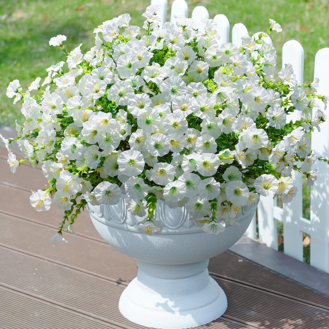 EverBloom – UV Resistant Artificial Petunias Flowers