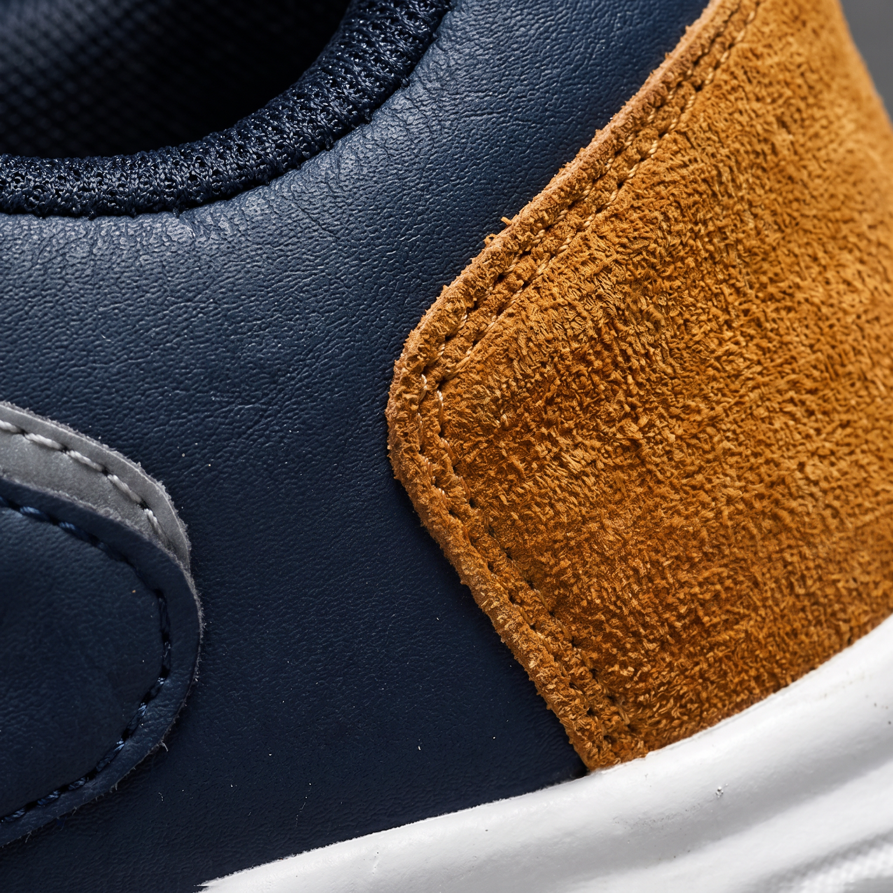 AirFlex — Lace-Up Sneaker with Cushion Technology