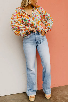 ShapeDenim – Vintage Wash Straight-Leg Jeans