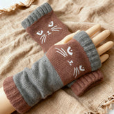 SnugglePaws – Stylish Fingerless Cat Gloves