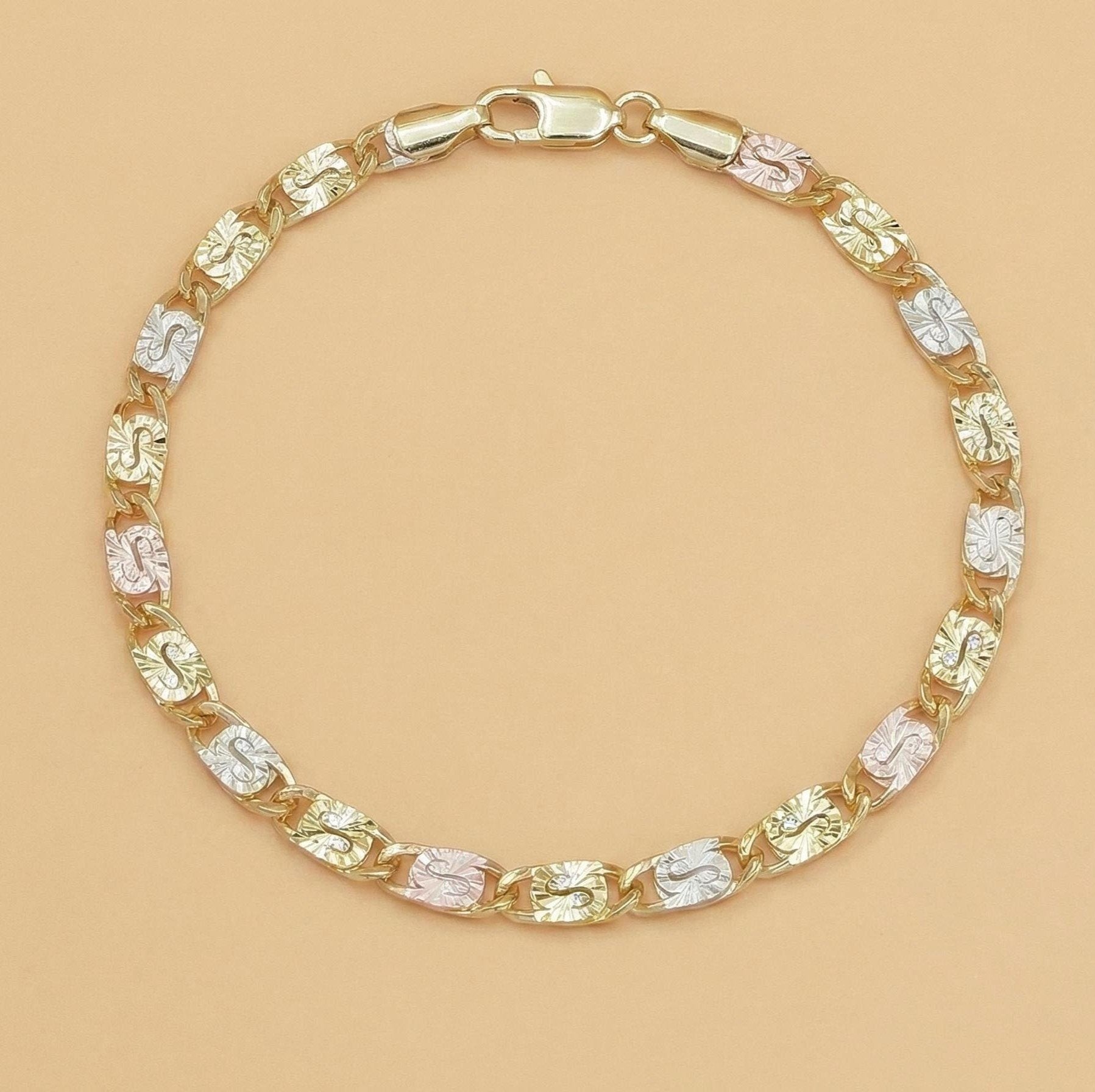 GoldenBlend – Three-Tone Link Bracelet
