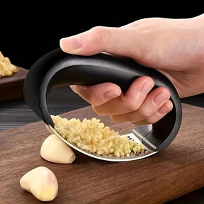 CrushCraft – Stainless Steel Garlic Mincer