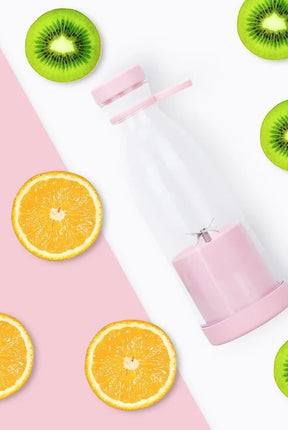BlendWave – Compact Travel Juicer