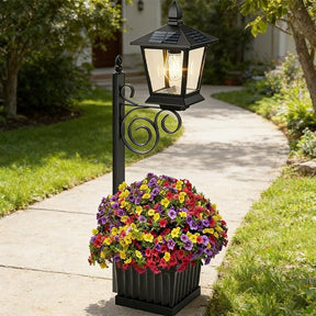 VistaPoint – Dual-Purpose Solar Lamp Post